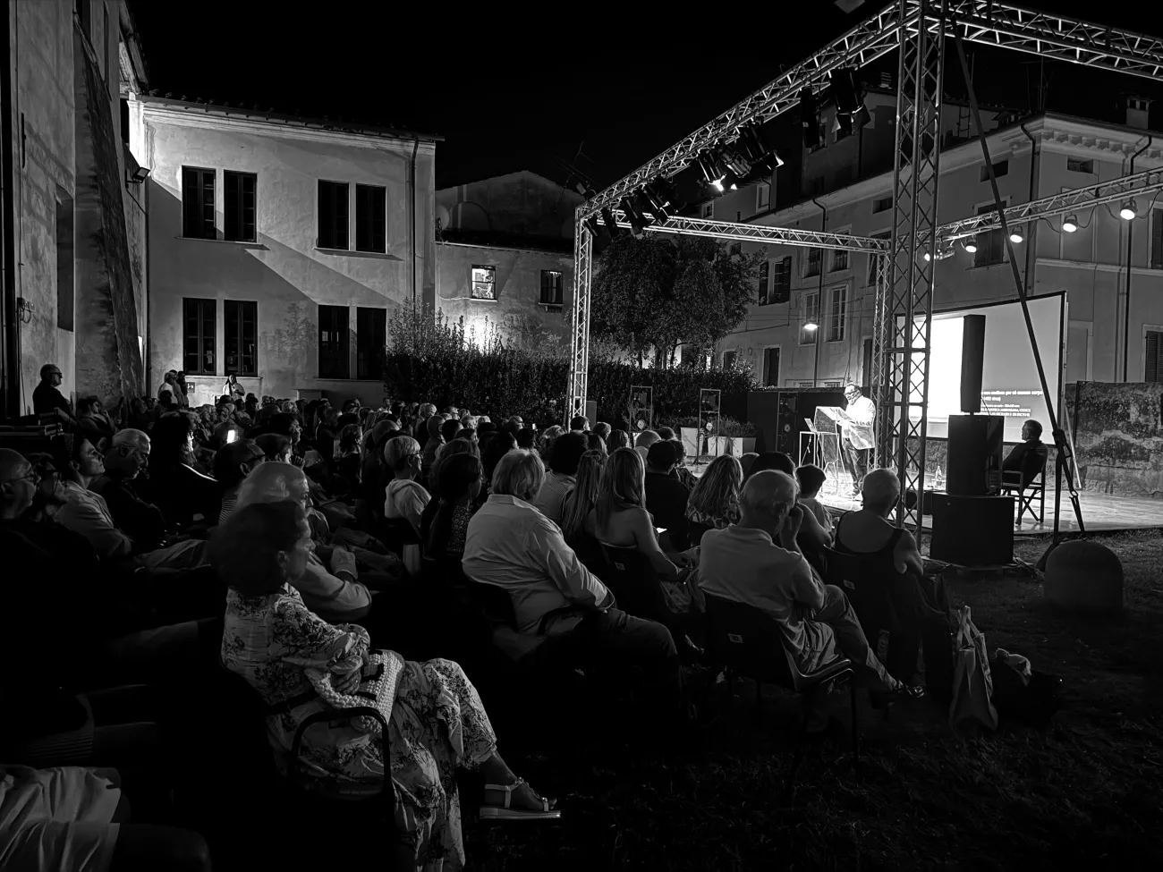 Pietro Marani presenta la sua conferenza su Leonardo Da Vinci per Pietrasanta Cult