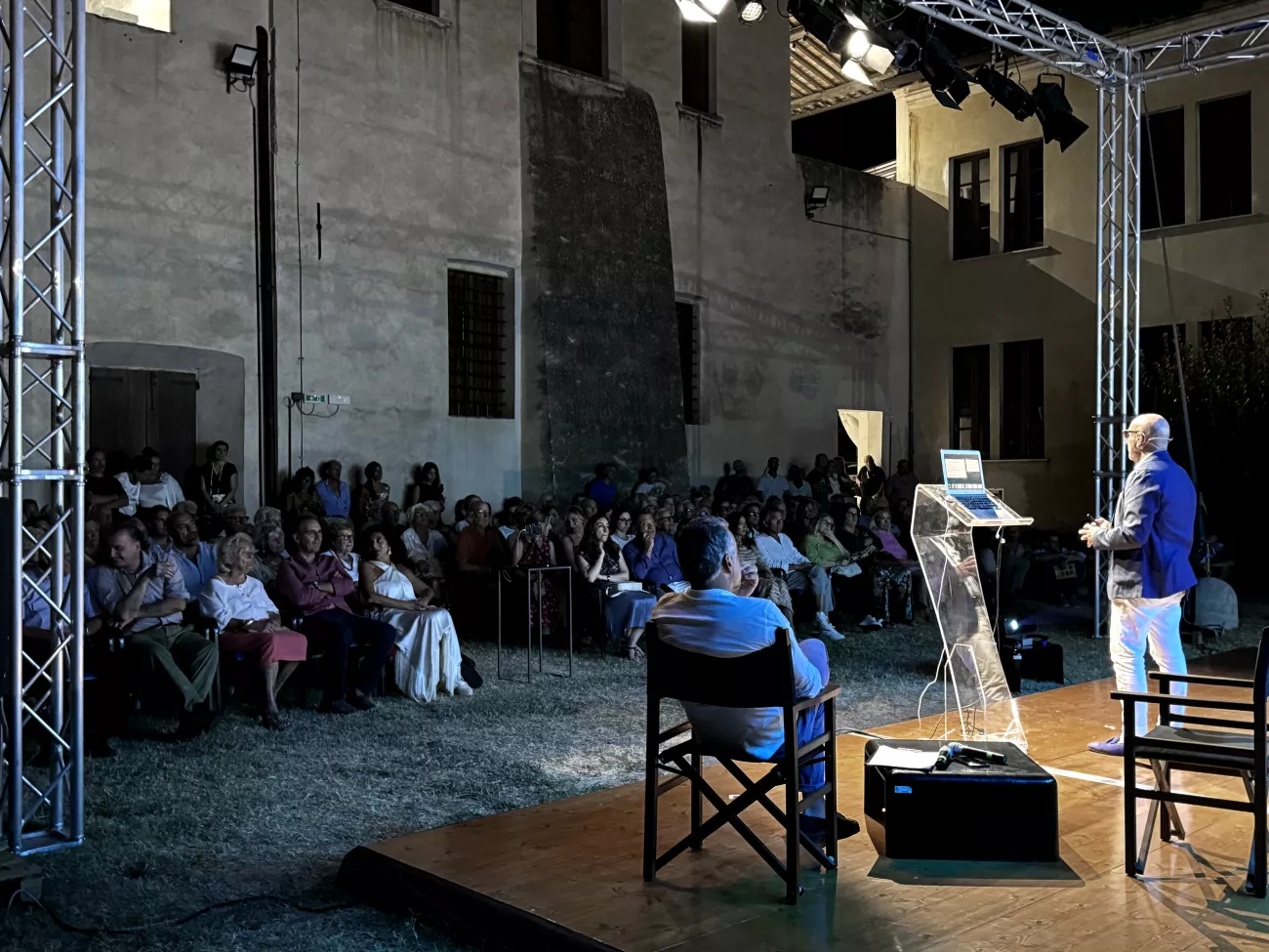 Stefano De Martino durante l'evento di Pietrasanta Cult